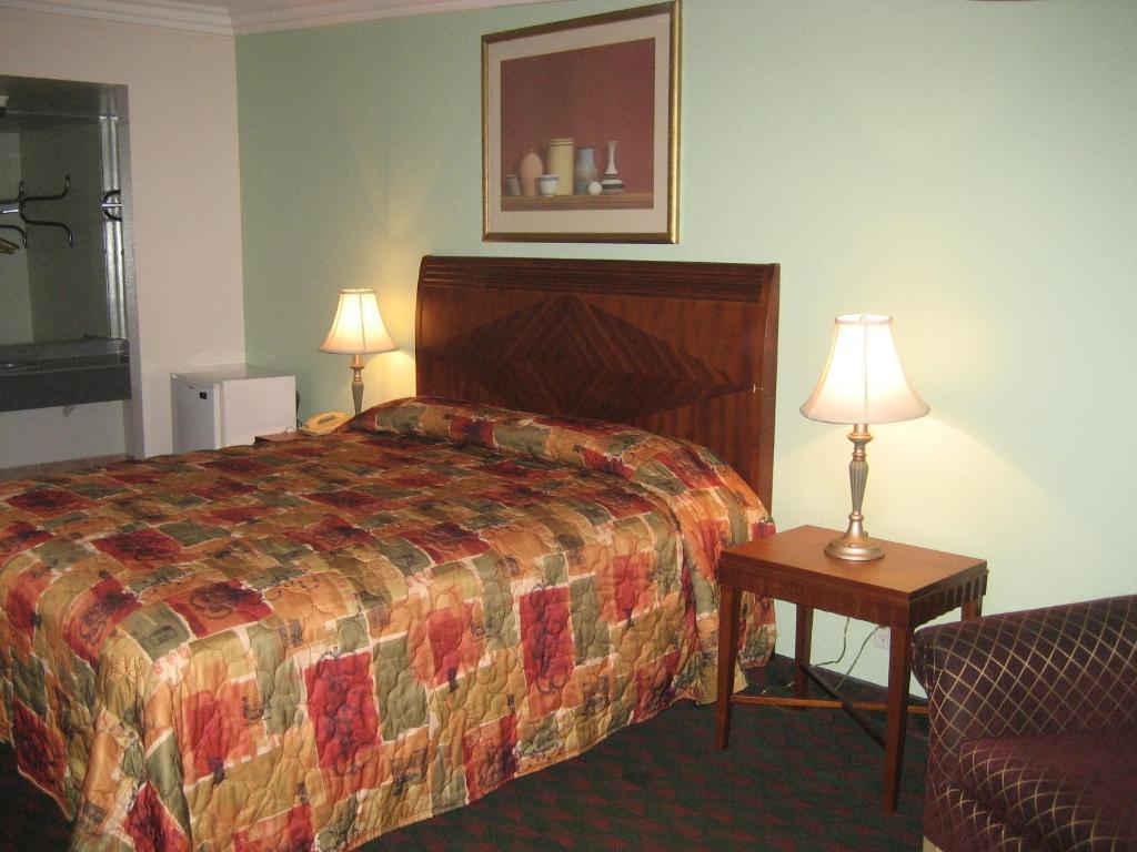 Starlite Motel Bellflower Room photo